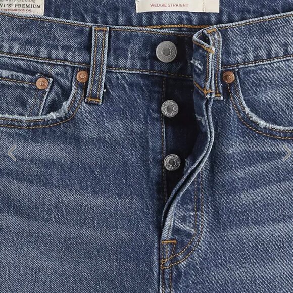 Levi's Wedgie Straight Jeans - Picture 9 of 15